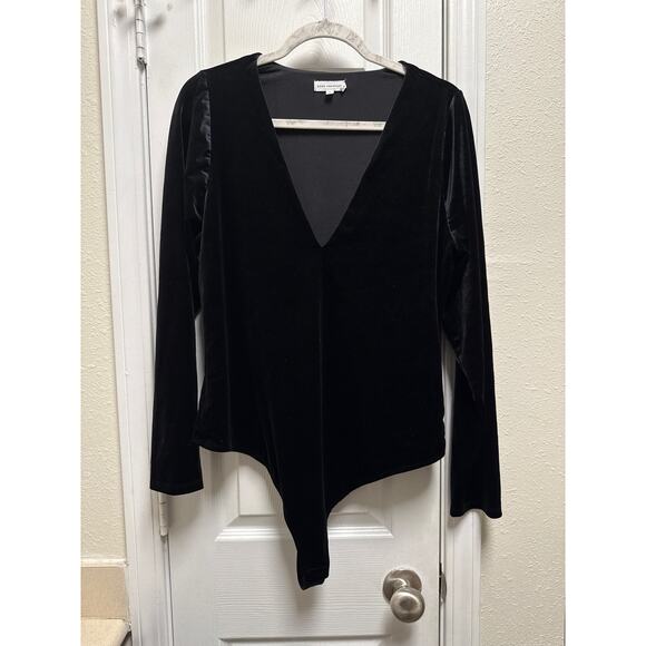Good American VNeck Black Velvet Long Sleeve Thong Bodysuit Size XL Goth Grunge - Picture 4 of 8